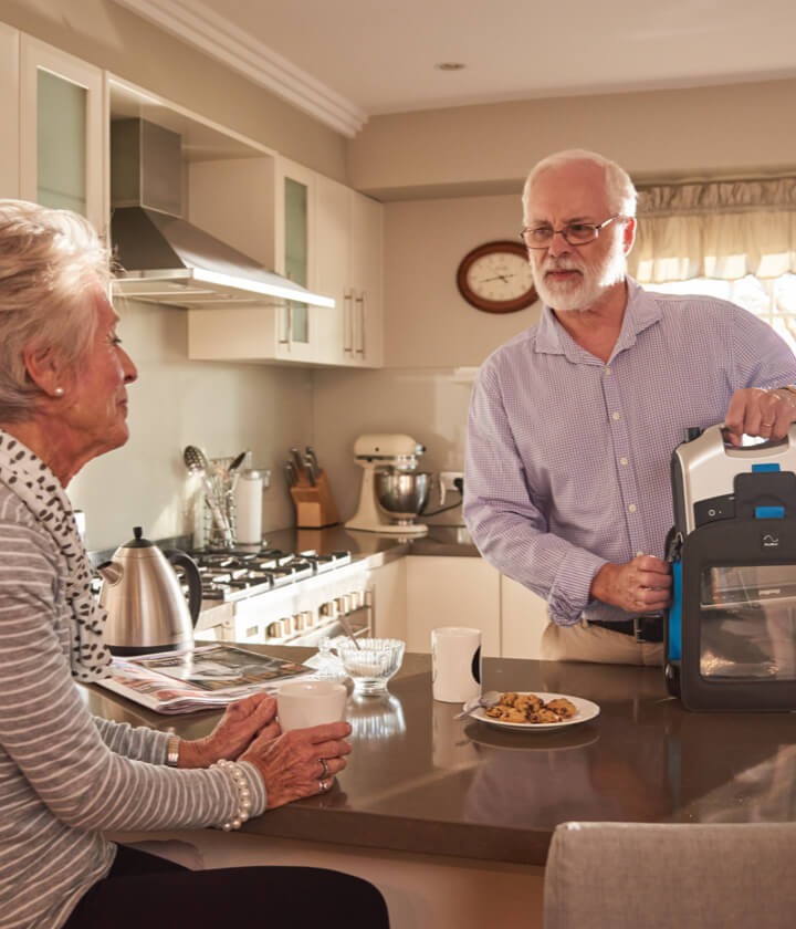 ventilation-global-couple-in-kitchen-with-astral